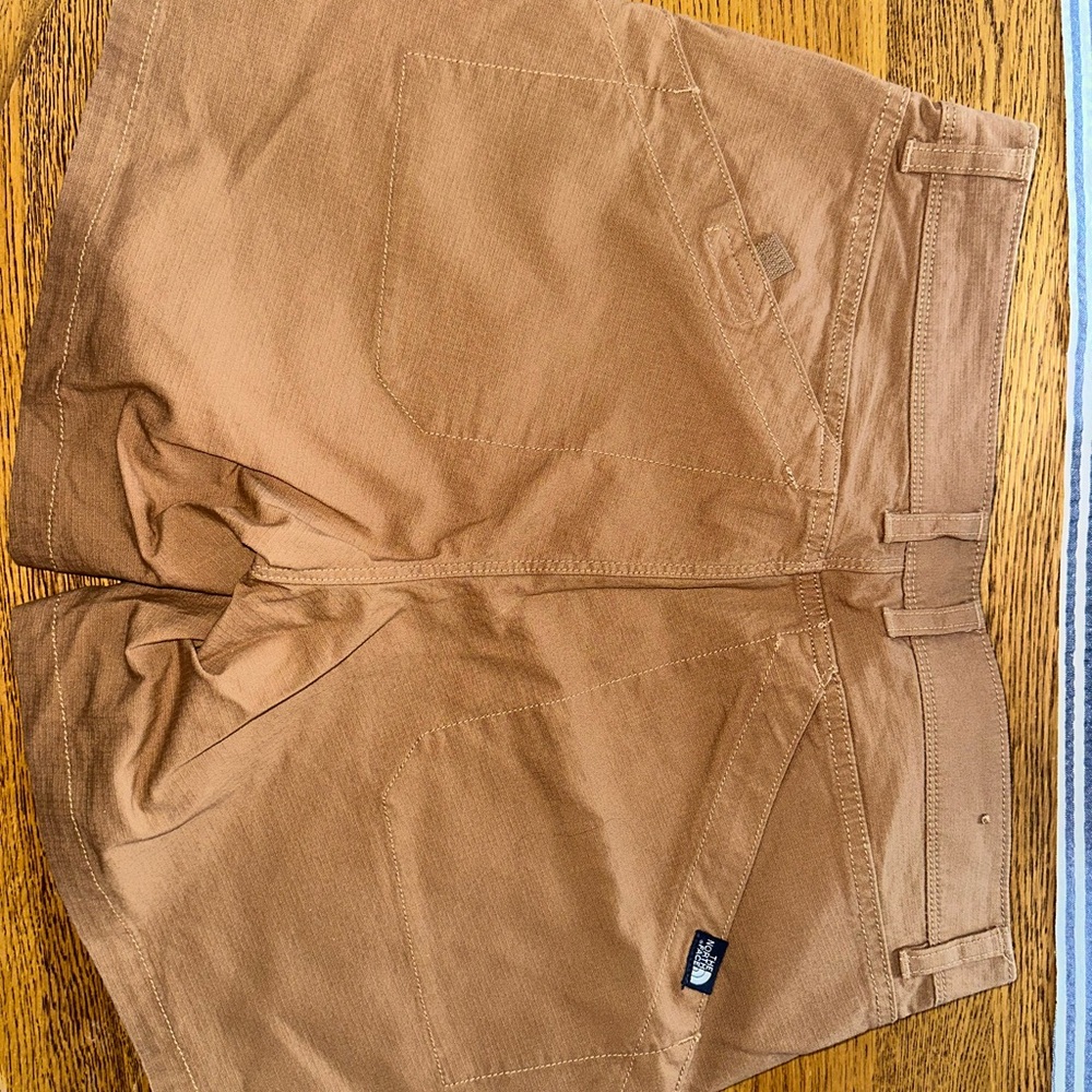 The North Face Women’s 6 Brown Casual Shorts
